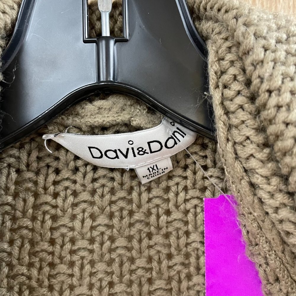 Davi & Dani Brown Flyaway Size 1X - Picture 3 of 4